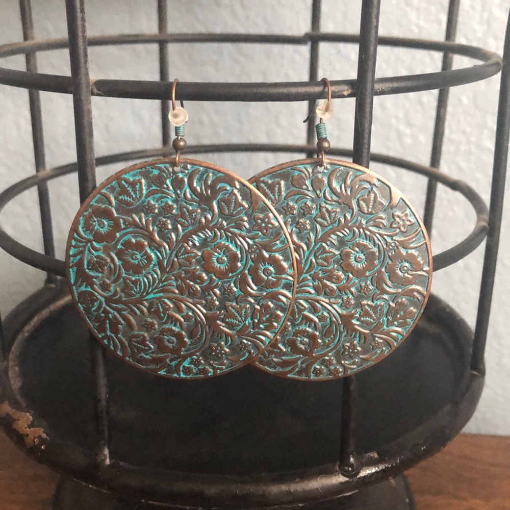 Gorgeous Western Patina Medallion Earrings!!